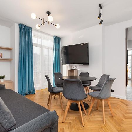 3 Bedroom Apartment Lipowa By Your Freedom Warsawa Bagian luar foto