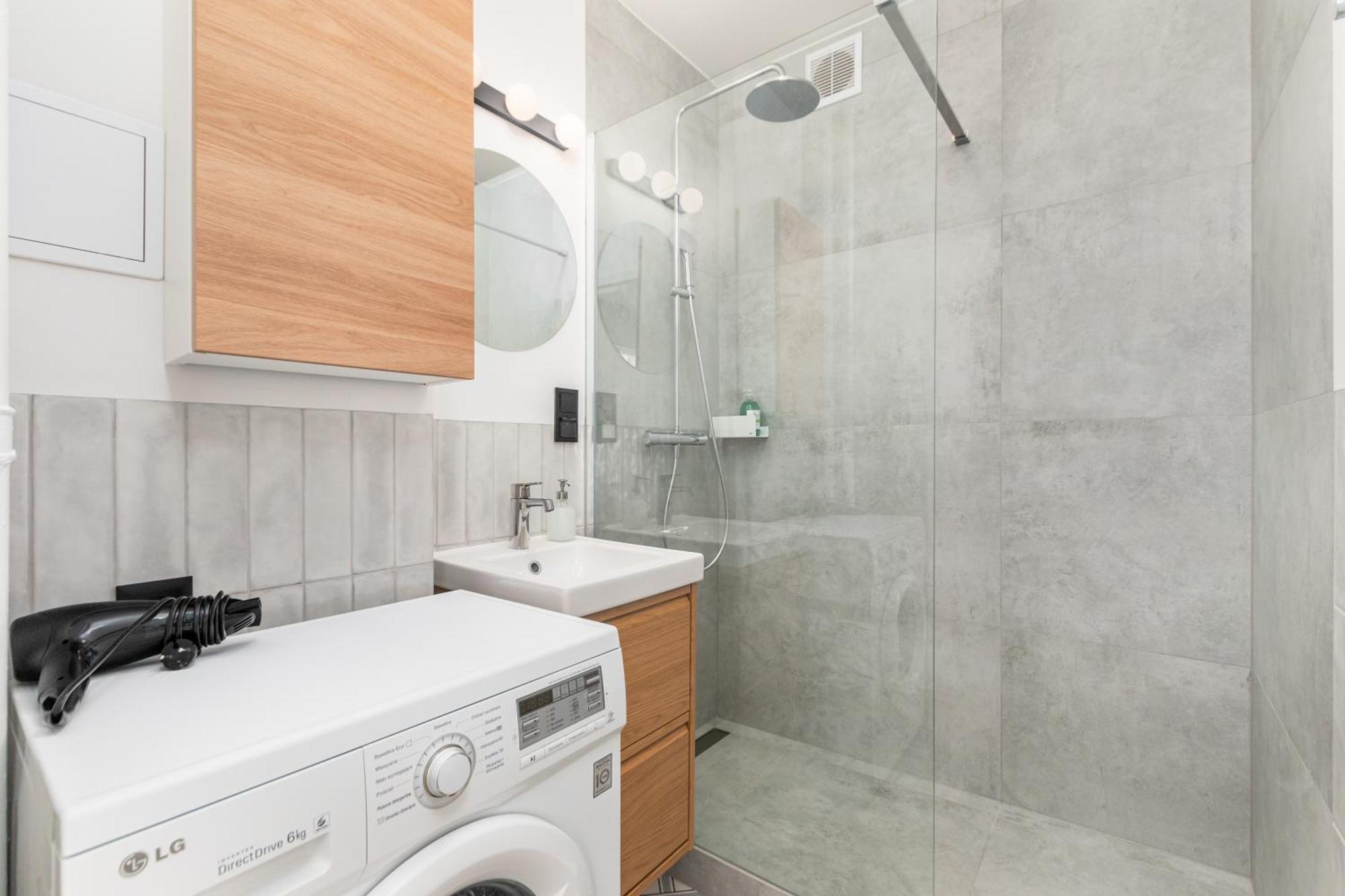 3 Bedroom Apartment Lipowa By Your Freedom Warsawa Bagian luar foto