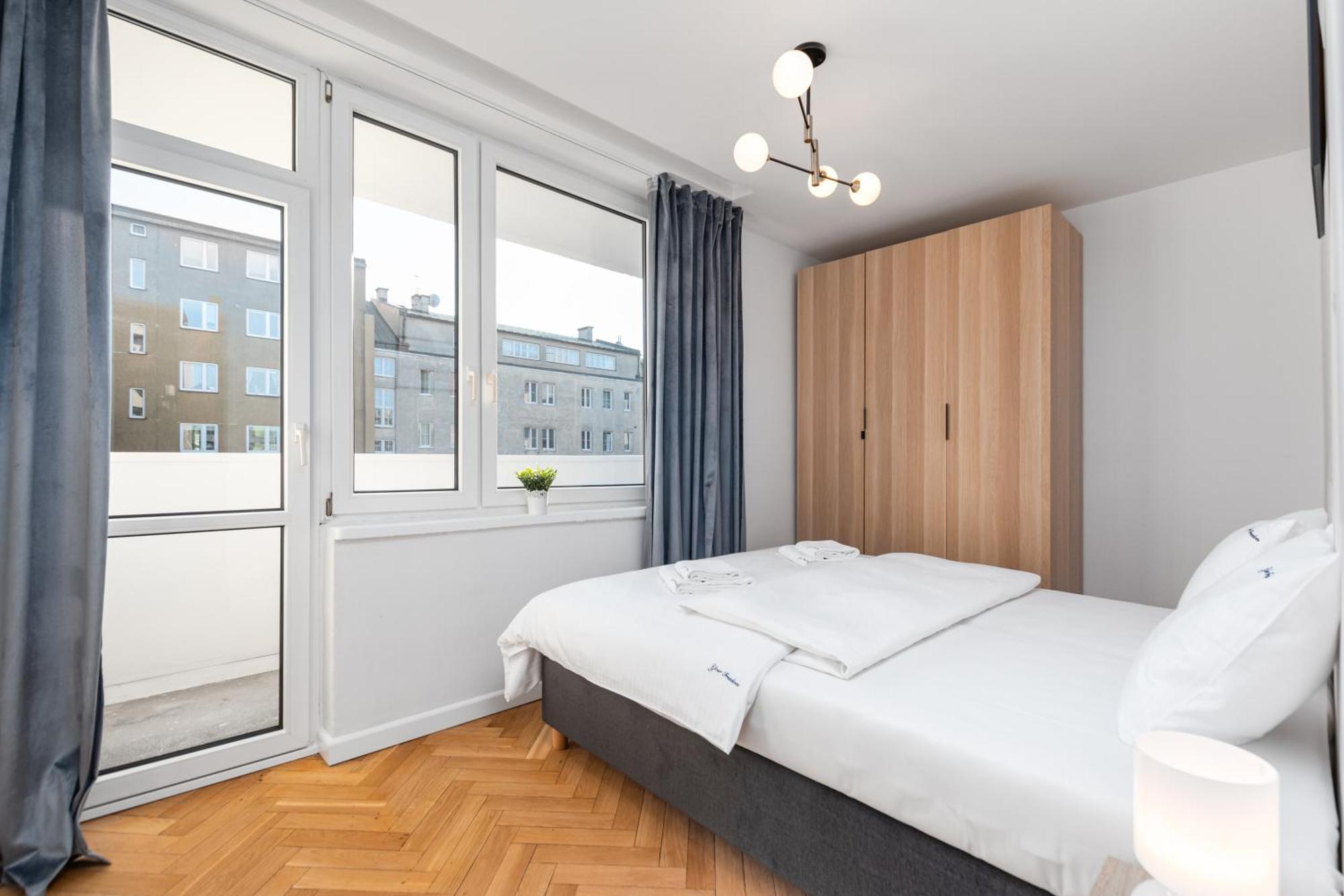 3 Bedroom Apartment Lipowa By Your Freedom Warsawa Bagian luar foto
