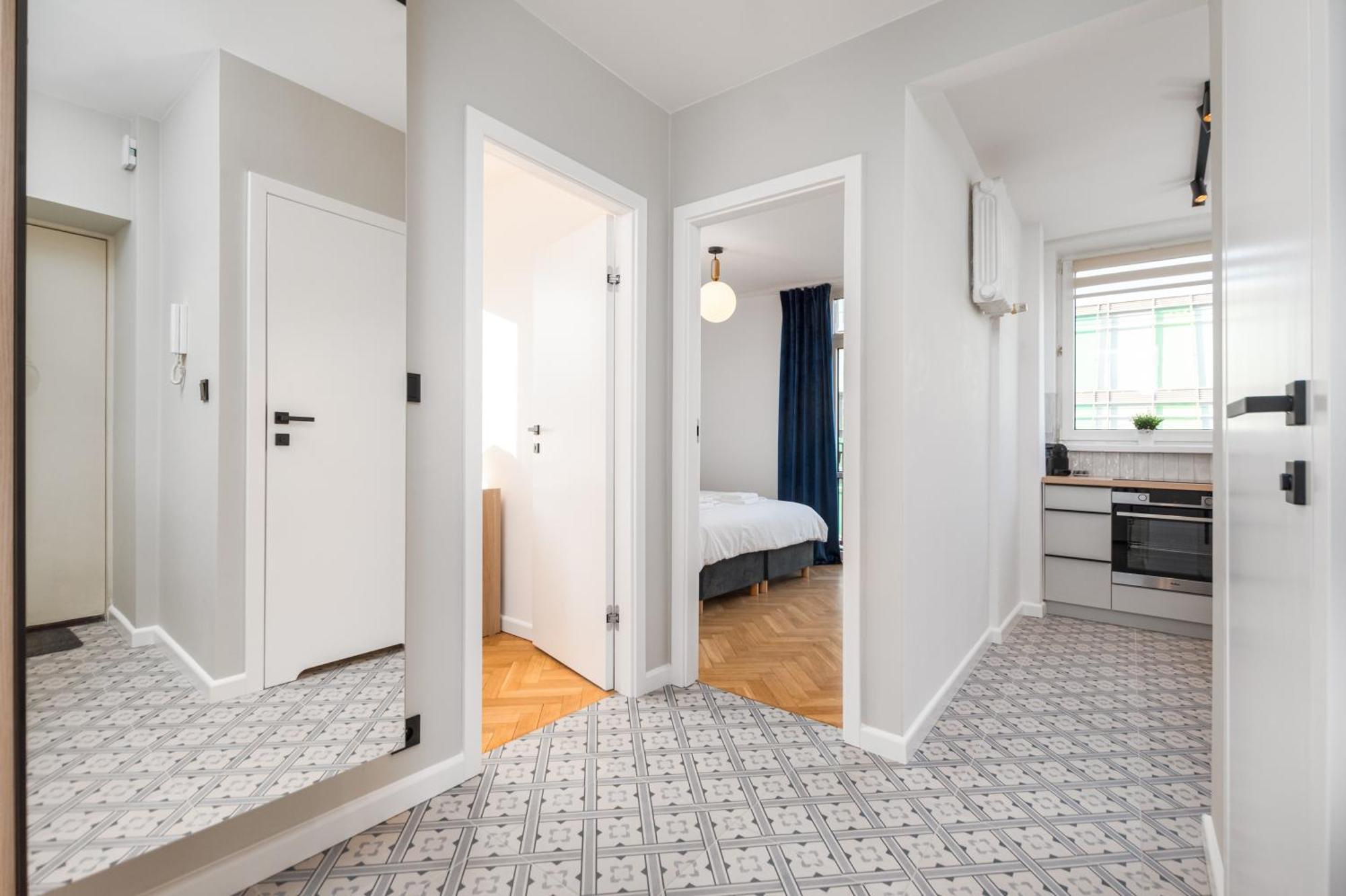 3 Bedroom Apartment Lipowa By Your Freedom Warsawa Bagian luar foto
